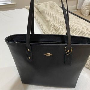 Coach zipper tote